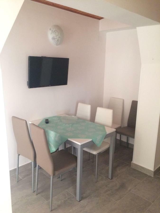 Bianca Apartman Barbat na Rabu